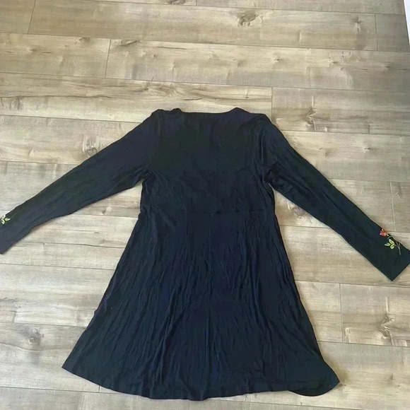 ASOS Curve Black Floral Embroidered Dress - Picture 12 of 12